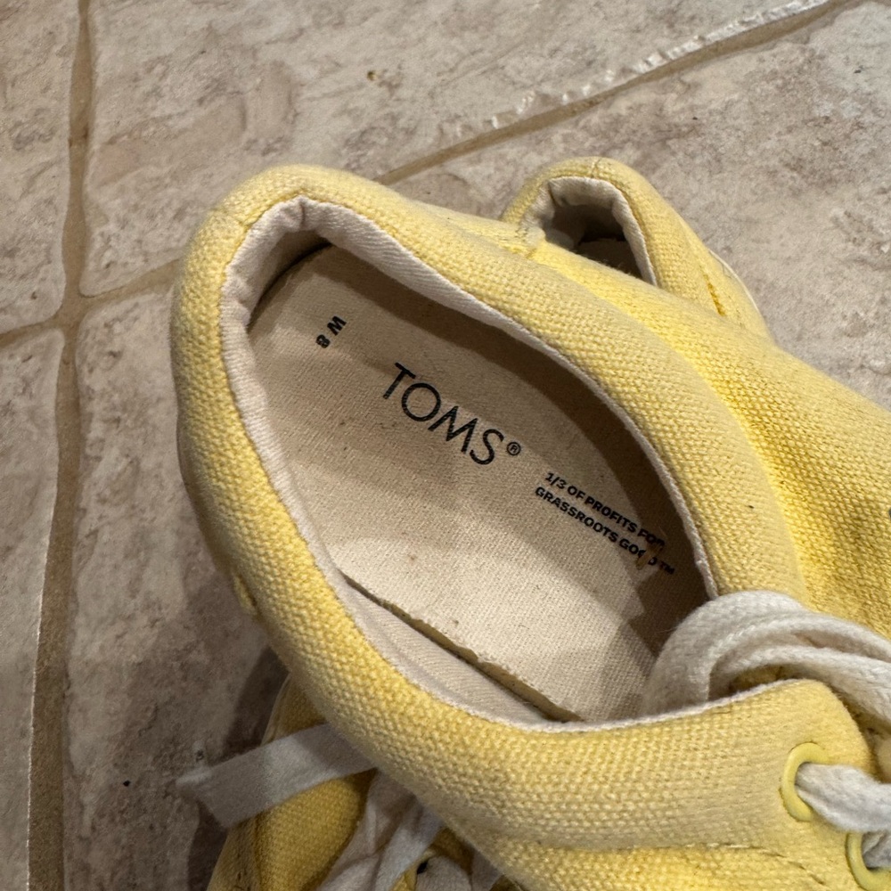 Tom’s sneakers